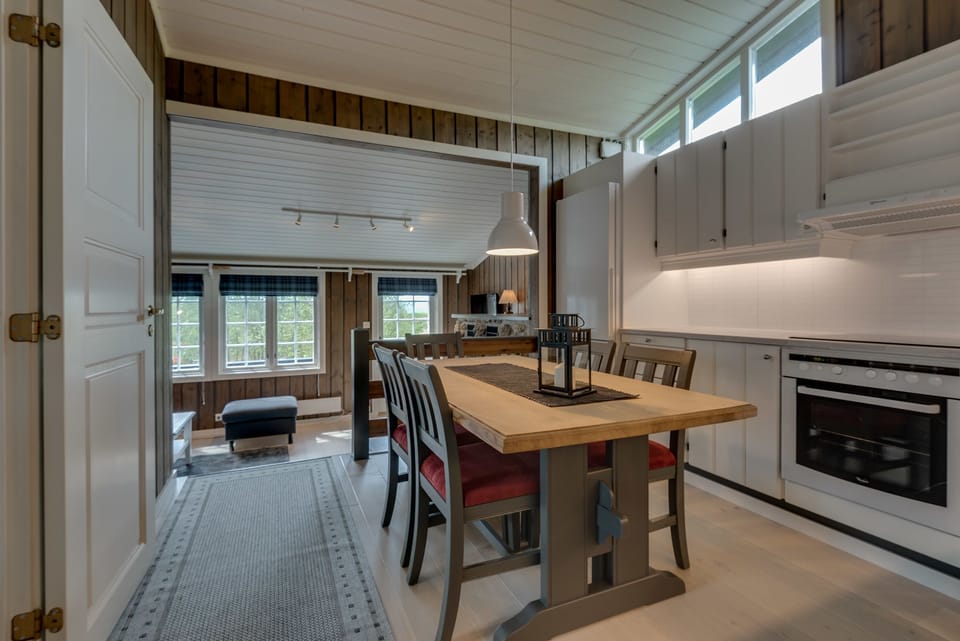 Cabin, 2 Bedrooms | In-room dining
