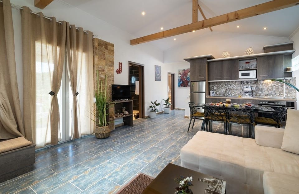 Elite Villa | Living area | Flat-screen TV