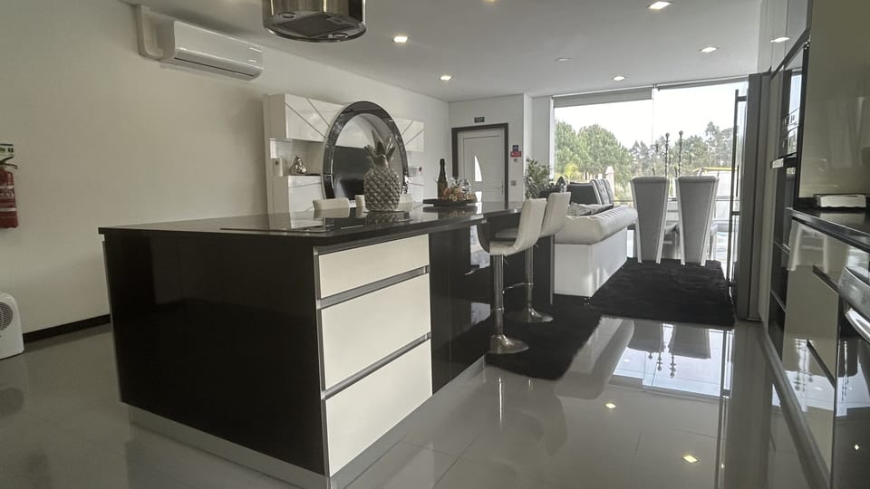 cozinha e sala estar 