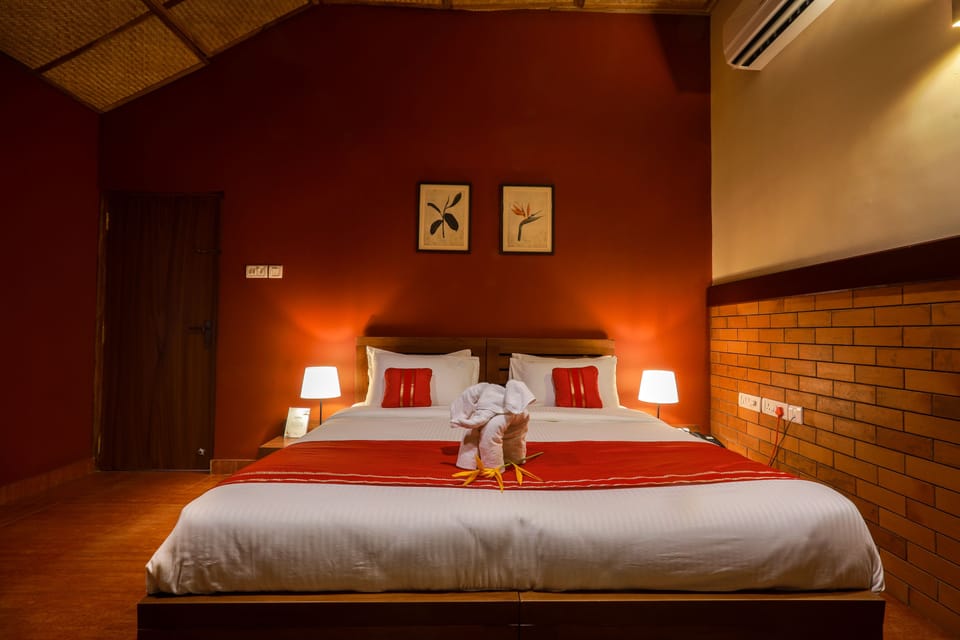 Premium bedding, minibar, iron/ironing board (on request), WiFi (free)