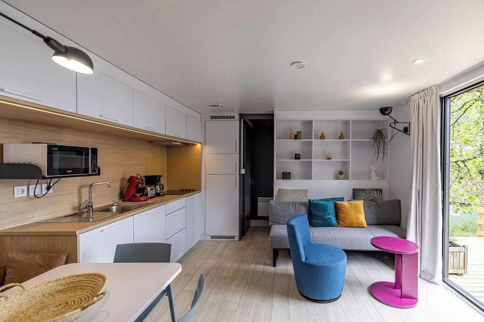Premium Cottage | Private kitchen | Fridge, microwave, stovetop, dishwasher
