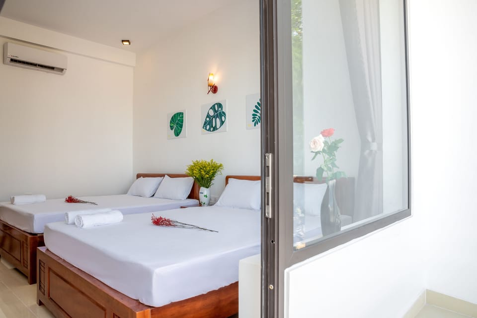 Family Room, Balcony | Desk, soundproofing, iron/ironing board, free WiFi