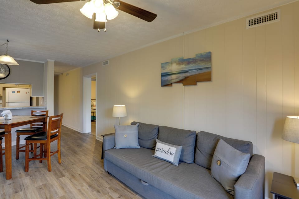 Living Room | Sleeper Sofa | Coastal Décor