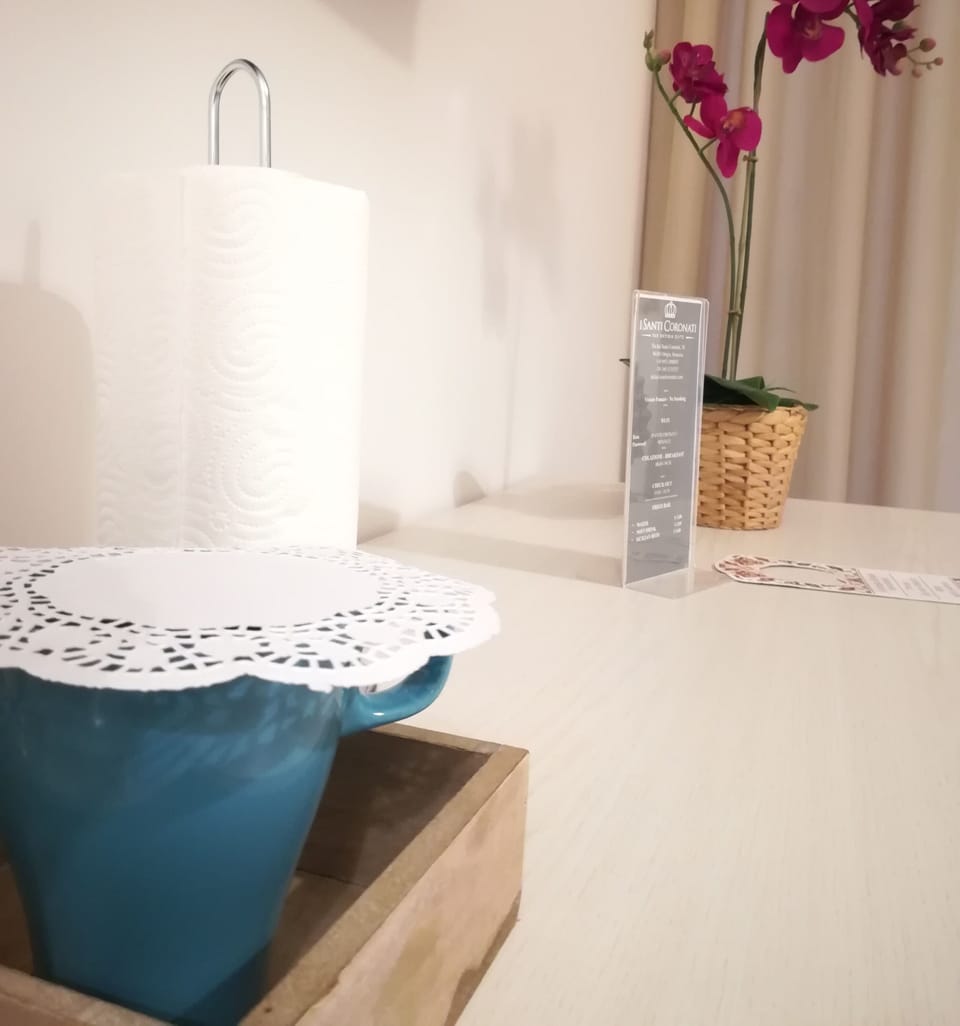 Deluxe Junior Suite | 1 bedroom, minibar, individually decorated, individually furnished
