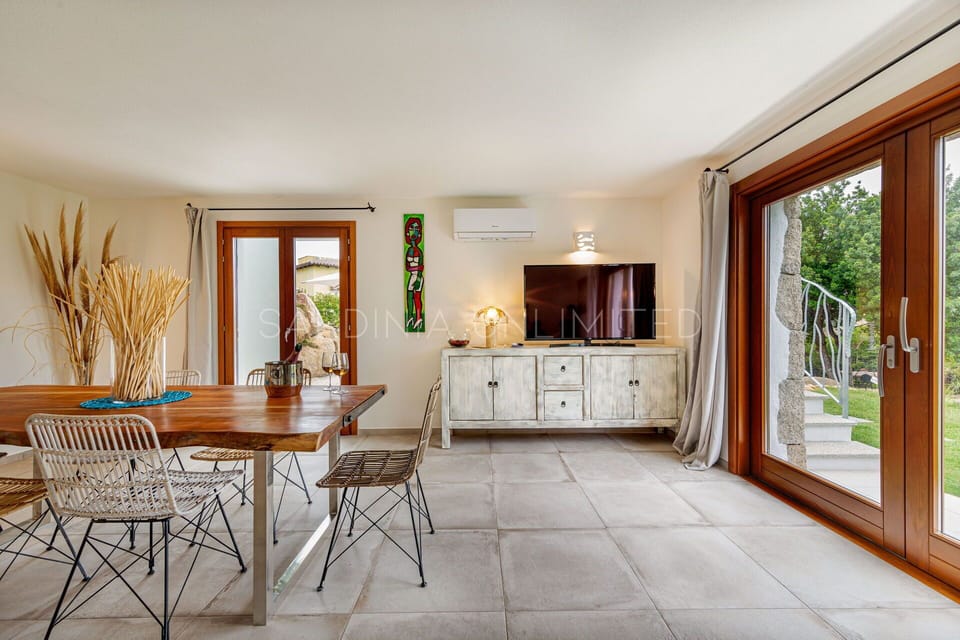 Villa for rent in Capo Coda Cavallo with private pool, lounge