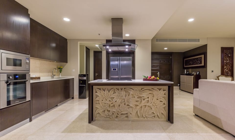 Deluxe Villa, 2 Bedrooms, Non Smoking, Pool View | Private kitchen | Stovetop, toaster, blender, coffee grinder