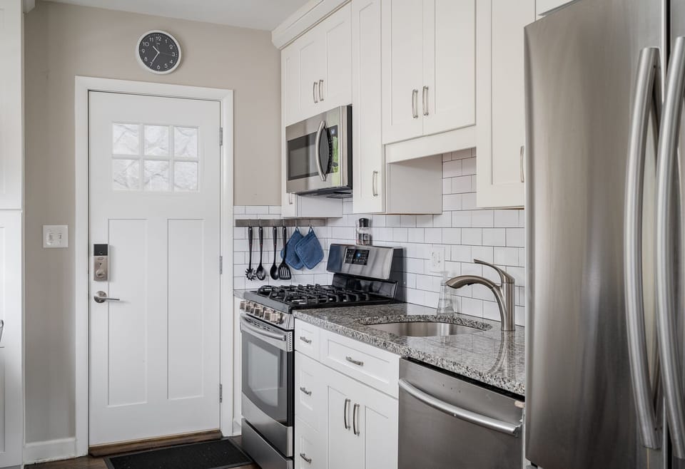 Full service kitchen