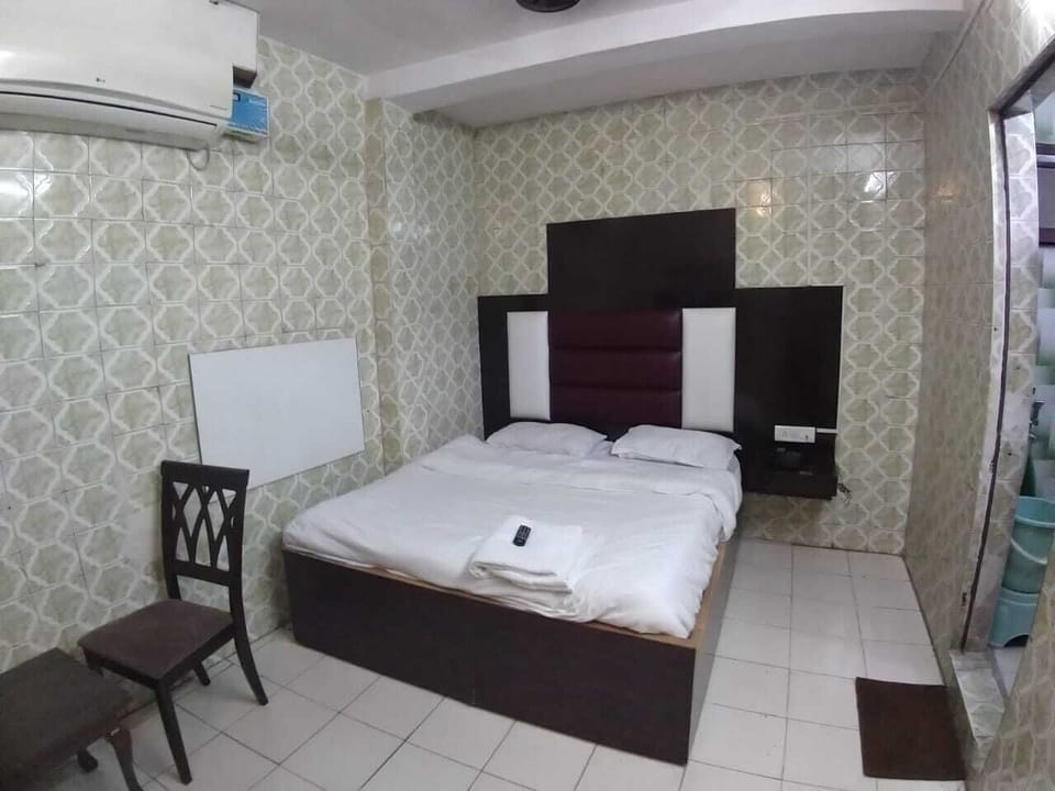 Rollaway beds, free WiFi