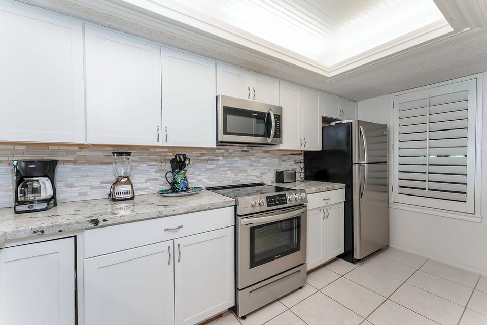 Skip the motel mini-fridges! Nothing elevates a vacation like a full kitchen with stainless steel appliances where you can prepare fresh meals and snacks!