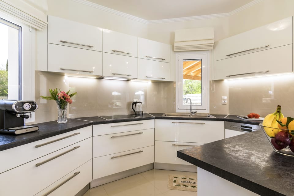 Luxury Villa, 4 Bedrooms, Private Pool | Private kitchen | Full-size fridge, microwave, oven, stovetop