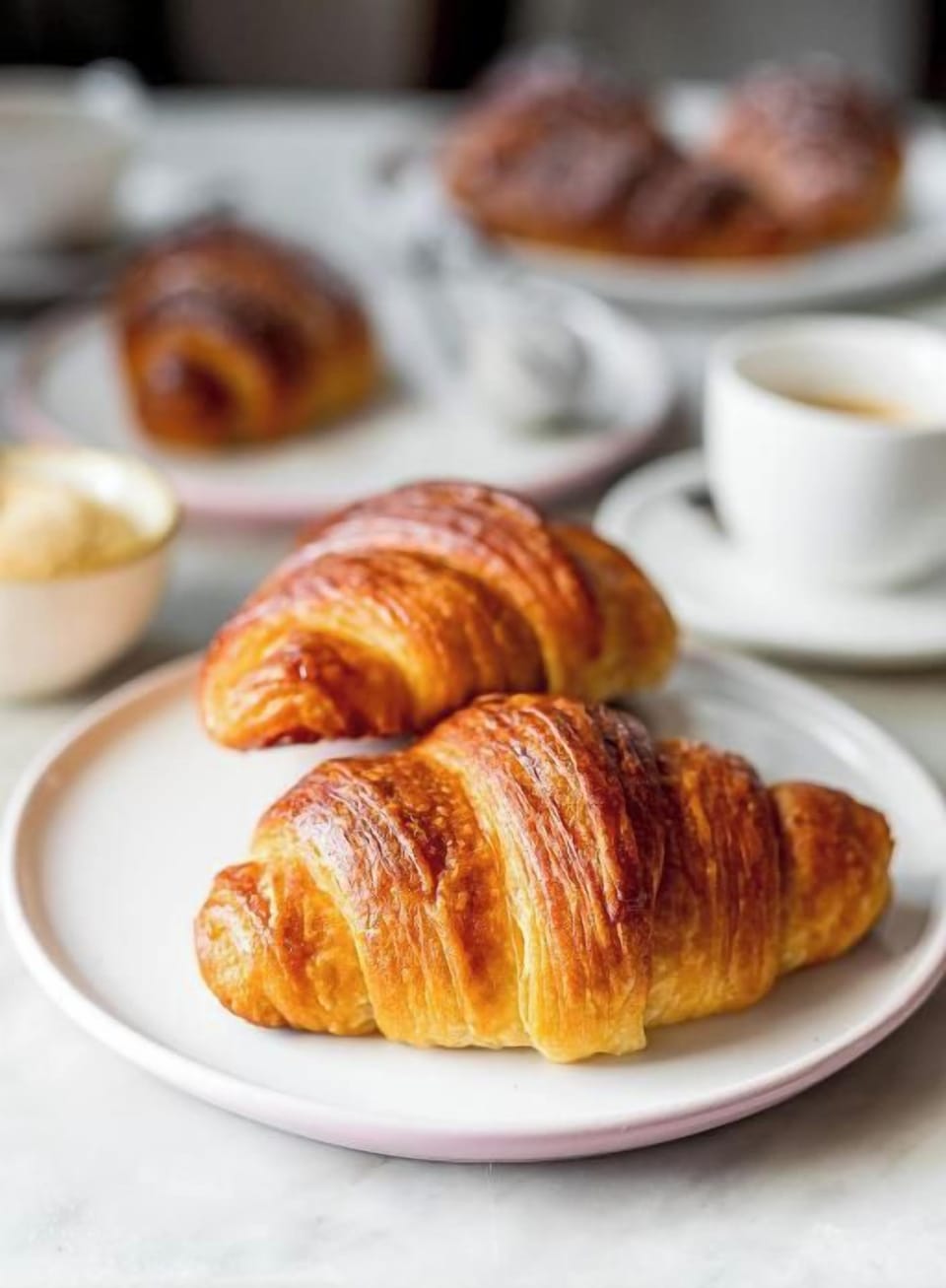 Free daily self-serve breakfast