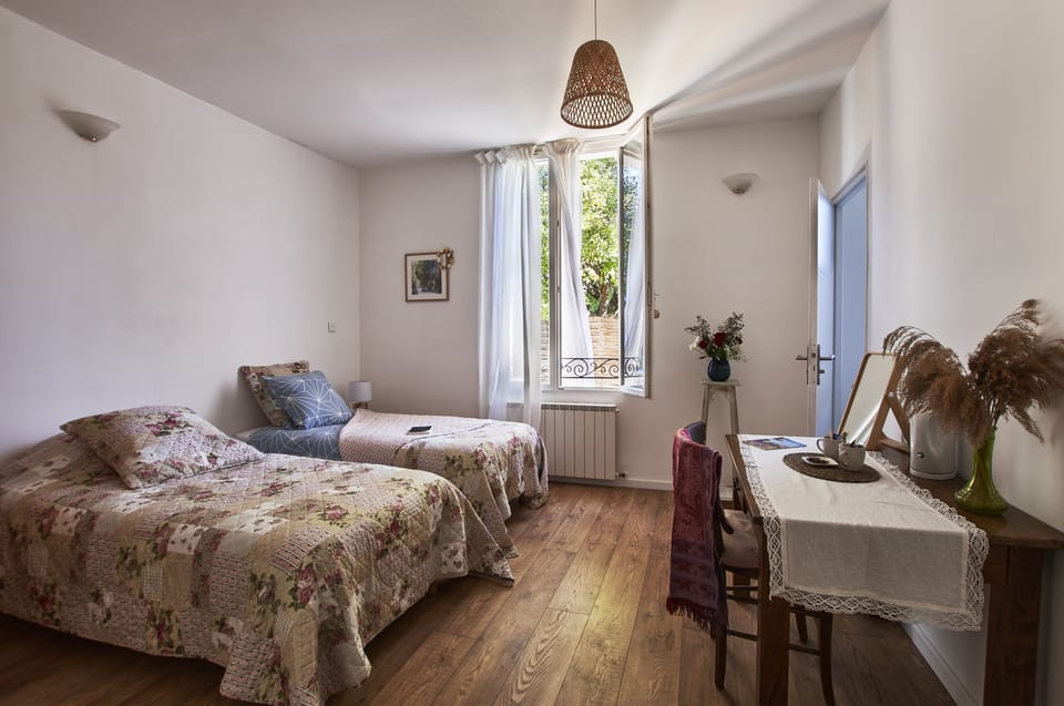 Classic Twin Room, Non Smoking, Private Bathroom | Individually decorated, individually furnished, soundproofing