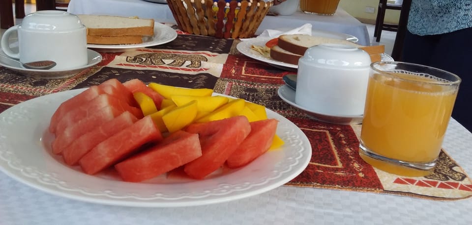 Free daily continental breakfast