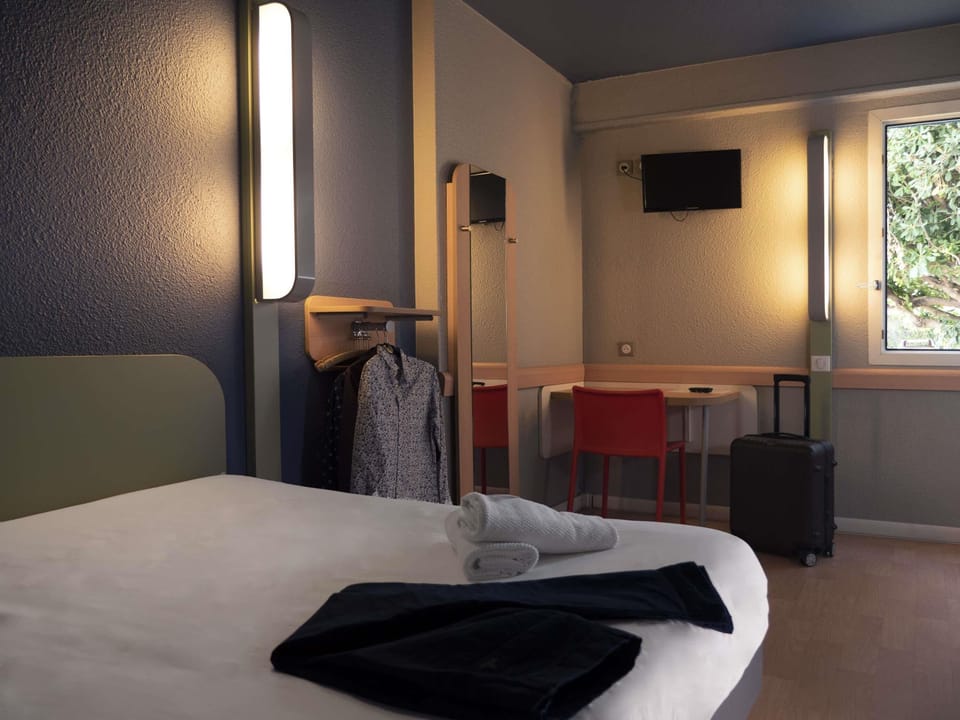 Double Room | Desk, laptop workspace, soundproofing, free WiFi
