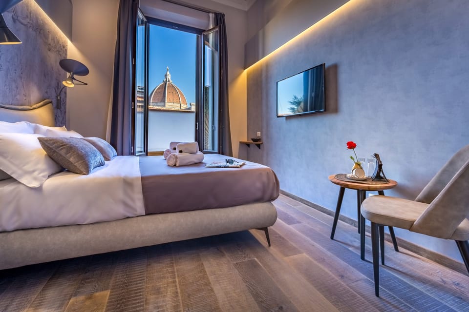 Deluxe Room, City View (Duomo) | Premium bedding, down comforters, pillowtop beds, minibar
