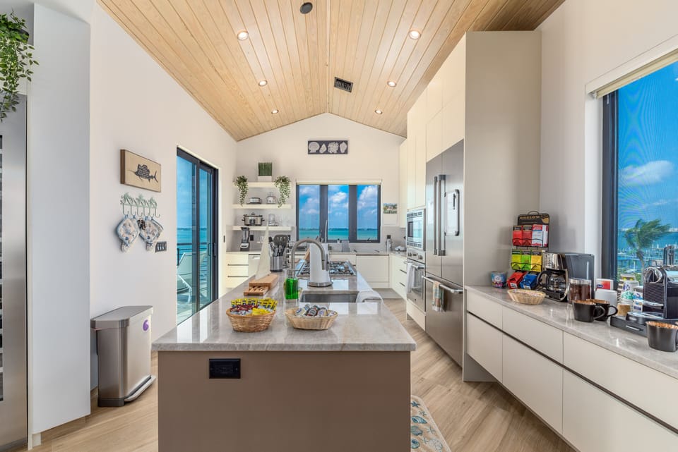 Nirvana Shores: Kitchen