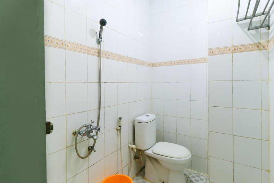 Deluxe Room | Bathroom | Shower, towels
