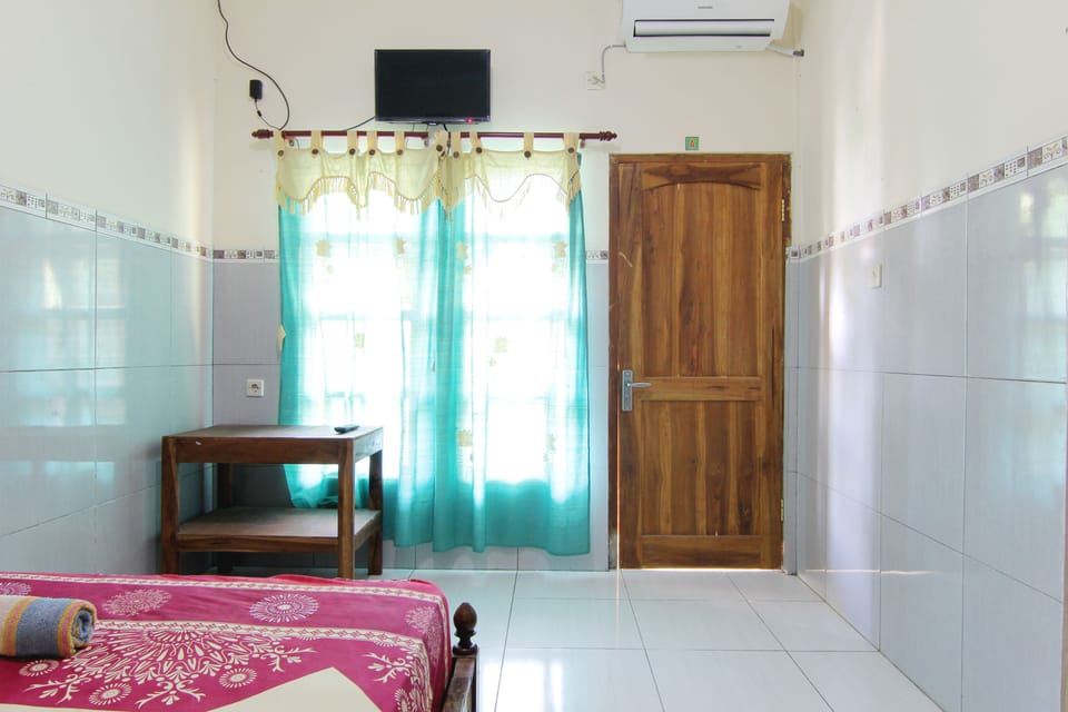 Superior Room | Desk, free WiFi, bed sheets