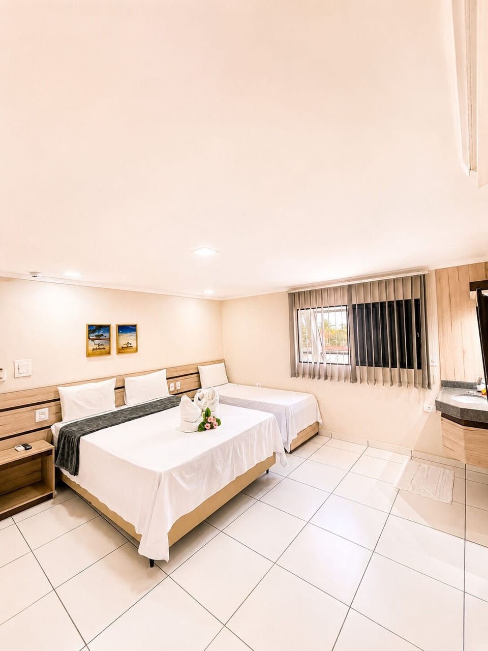 Triple Room, Multiple Beds | Desk, free WiFi, bed sheets