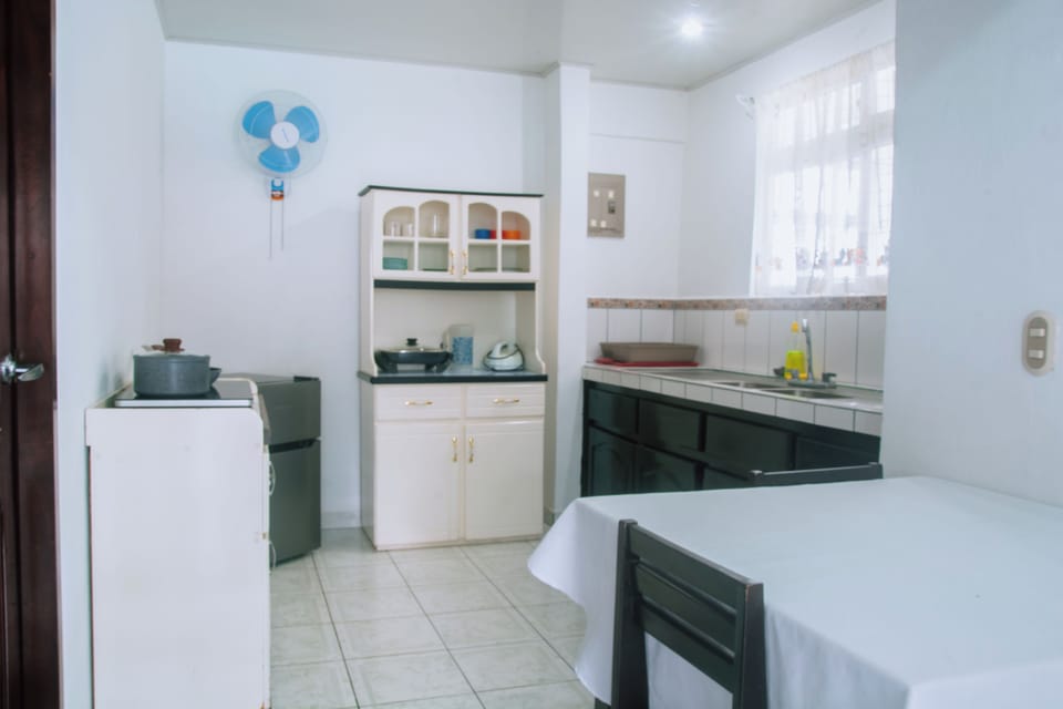 Family Room | Free WiFi, bed sheets
