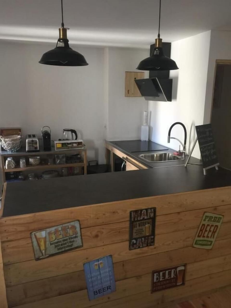 Shared fridge, stovetop, coffee/tea maker, electric kettle