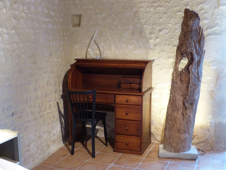 Family Room (Petite champagne) | 1 bedroom, premium bedding, individually decorated, desk