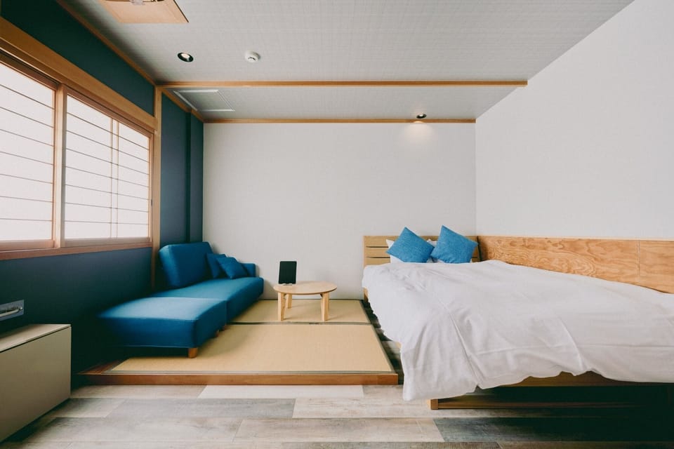 Standard Double Room, Shared Bathroom, Mountain View (Non Smoking) | Blackout drapes, WiFi (free), bed sheets