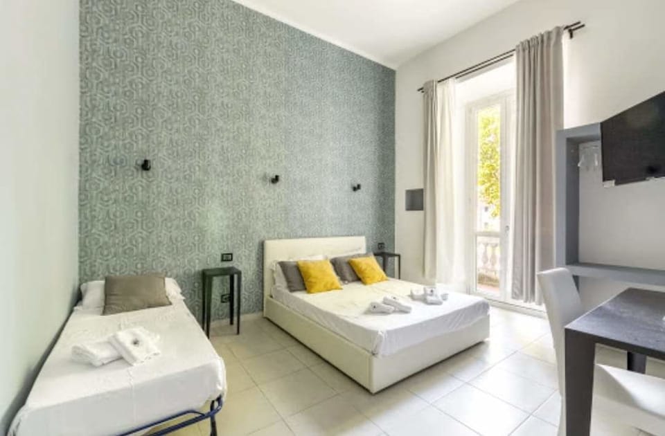 Basic Triple Room, Balcony | Desk, blackout drapes, soundproofing, free WiFi