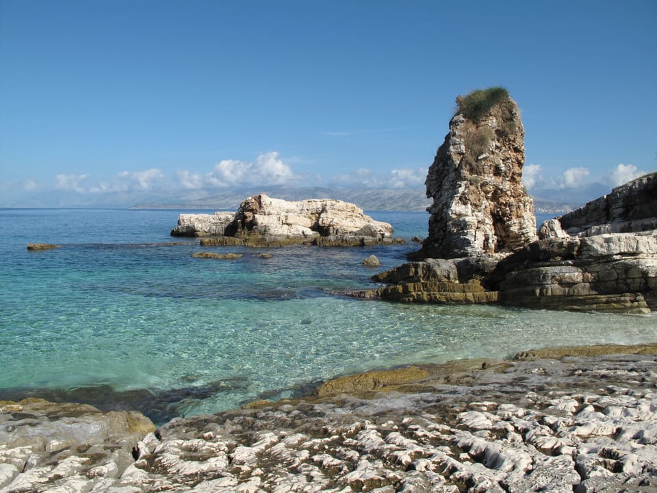 Kassiopi Headland, Anthropos Rock