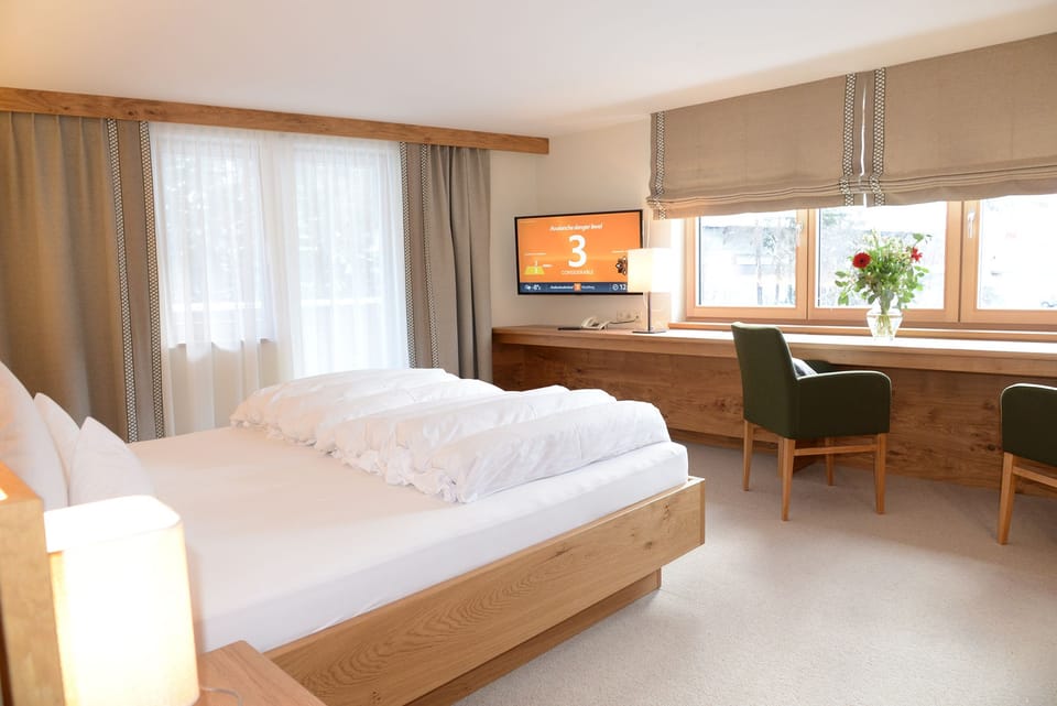 Family Suite | Hypo-allergenic bedding, in-room safe, individually decorated