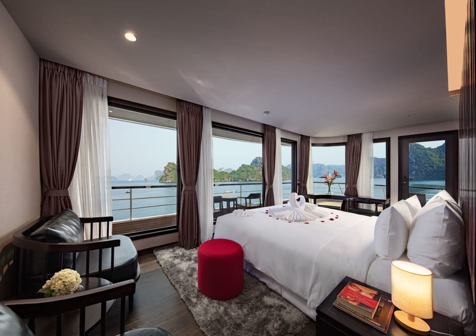 Onyx Suite with private Sundeck | 1 bedroom, premium bedding, pillowtop beds, in-room safe