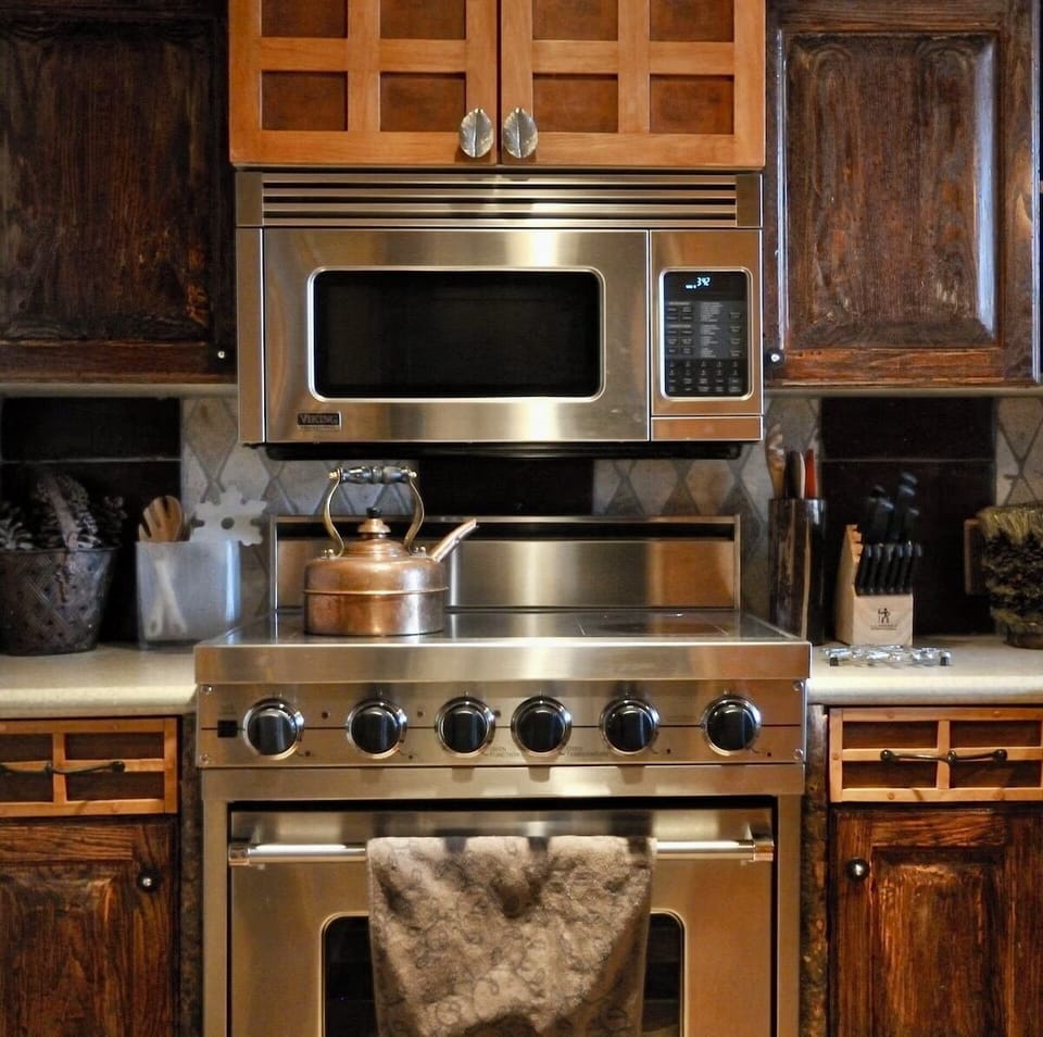 Beautiful Viking range for cooking in