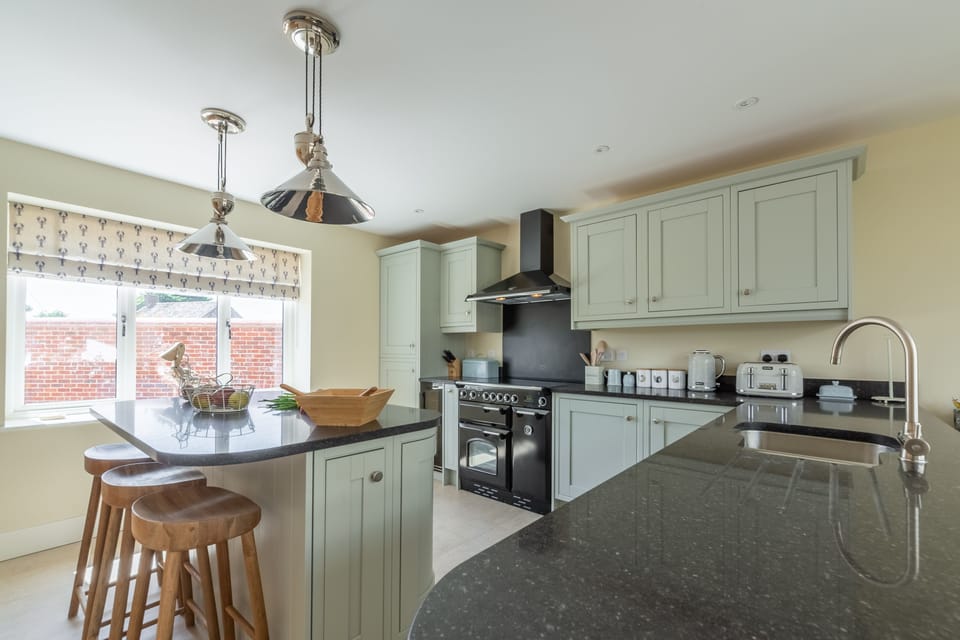 Ground floor: Kitchen area with seating