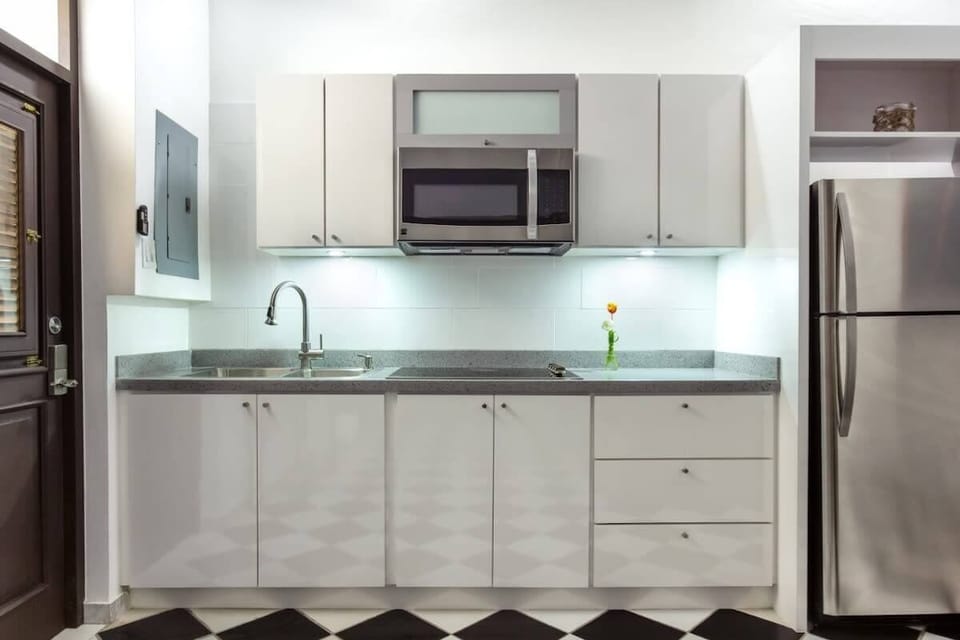 State of the art stainless steal appliances 