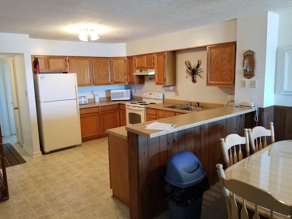 fully stocked kitchen