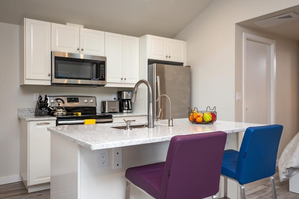 Island Counter with Stools for Two