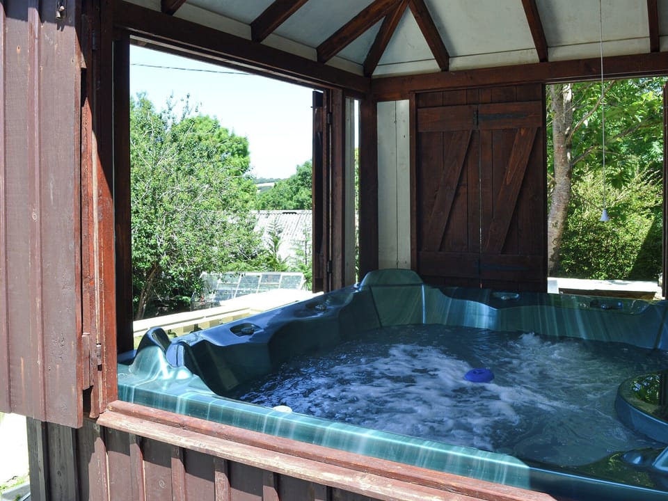 Hot tub | Brambley Meadow - Middle Cowley Farm Cottages, Parracombe, near Ilfracombe
