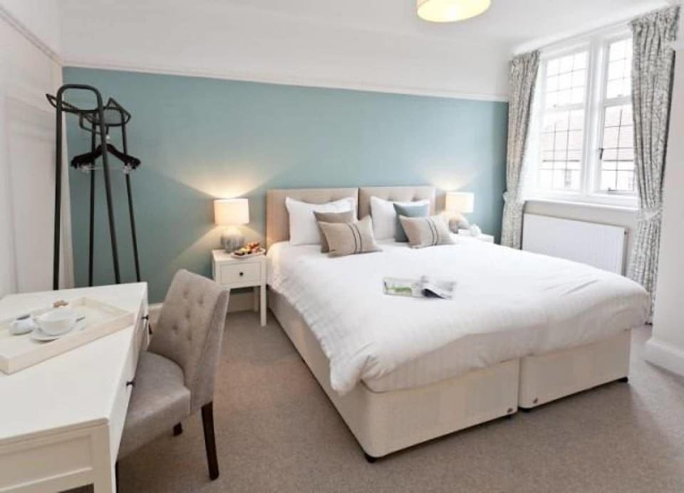 Superior Room | 1 bedroom, individually decorated, individually furnished, desk