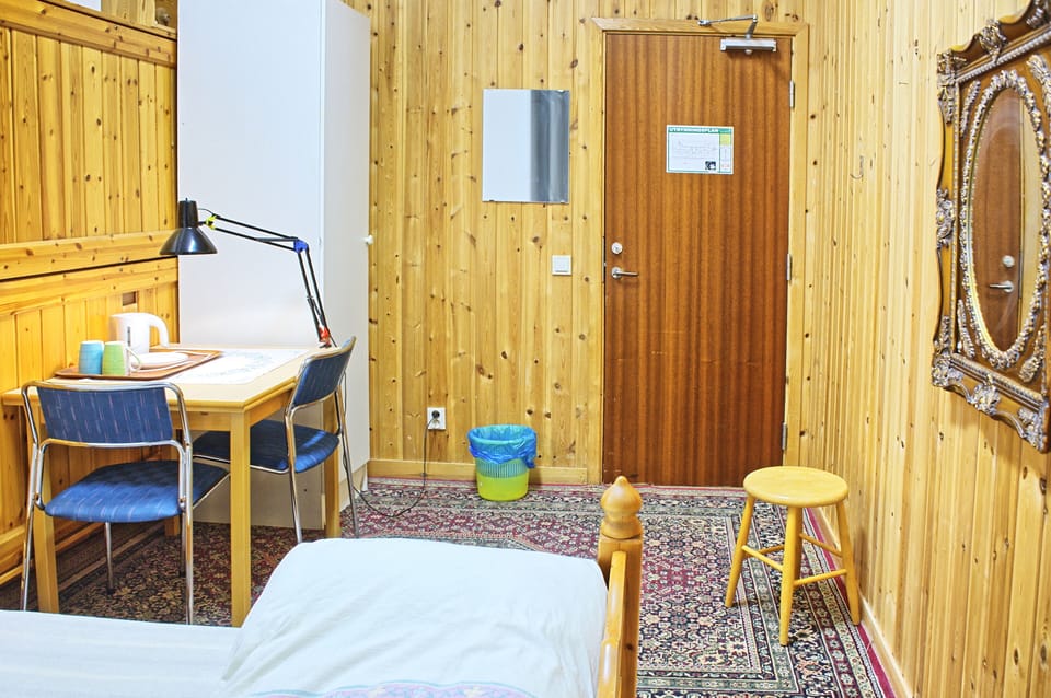 Basic Double Room | Living area