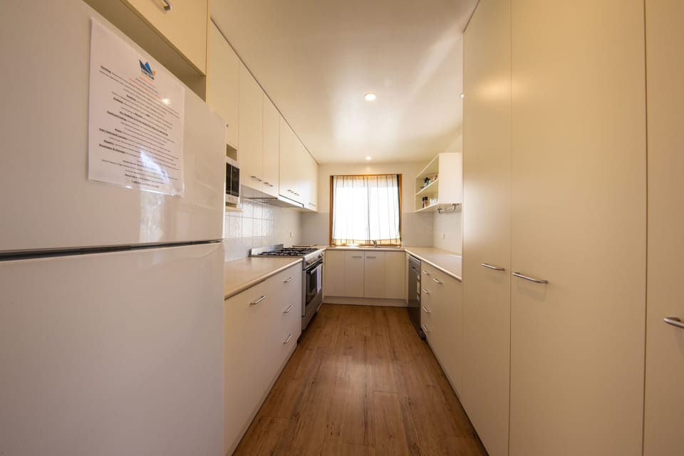 Leski House | Private kitchen | Fridge, microwave, stovetop, coffee/tea maker