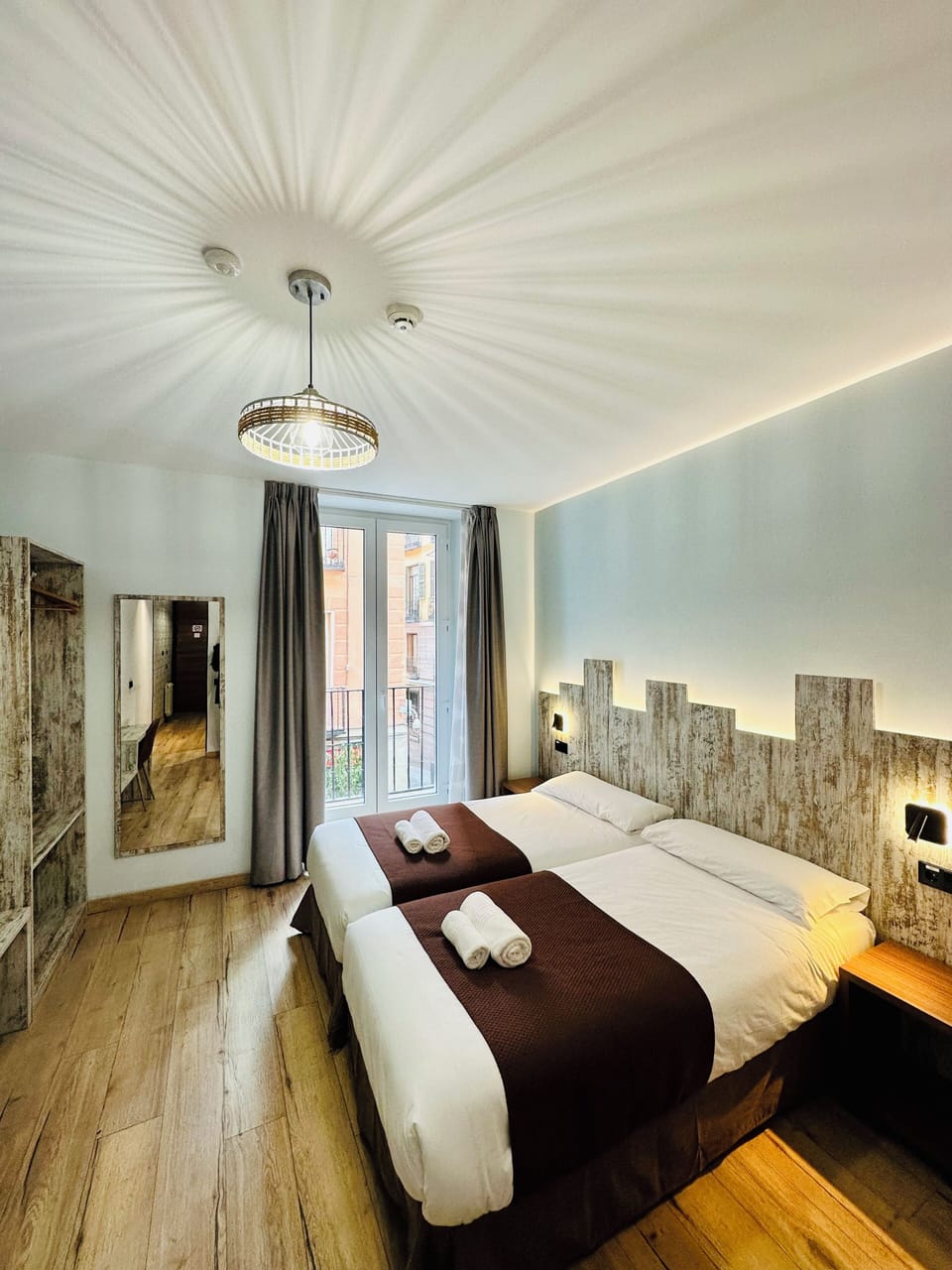 Deluxe Double Room | Down comforters, in-room safe, desk, soundproofing