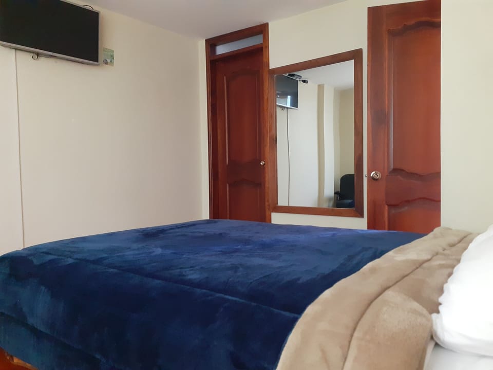 Matrimonial Room | Blackout drapes, WiFi (free), bed sheets