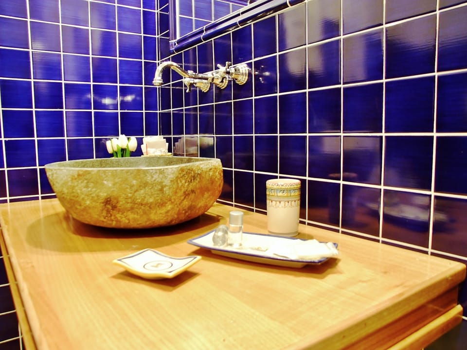 Comfort Double Room, 1 Queen Bed, Ensuite, City View | Bathroom | Shower, rainfall showerhead, hair dryer, bathrobes