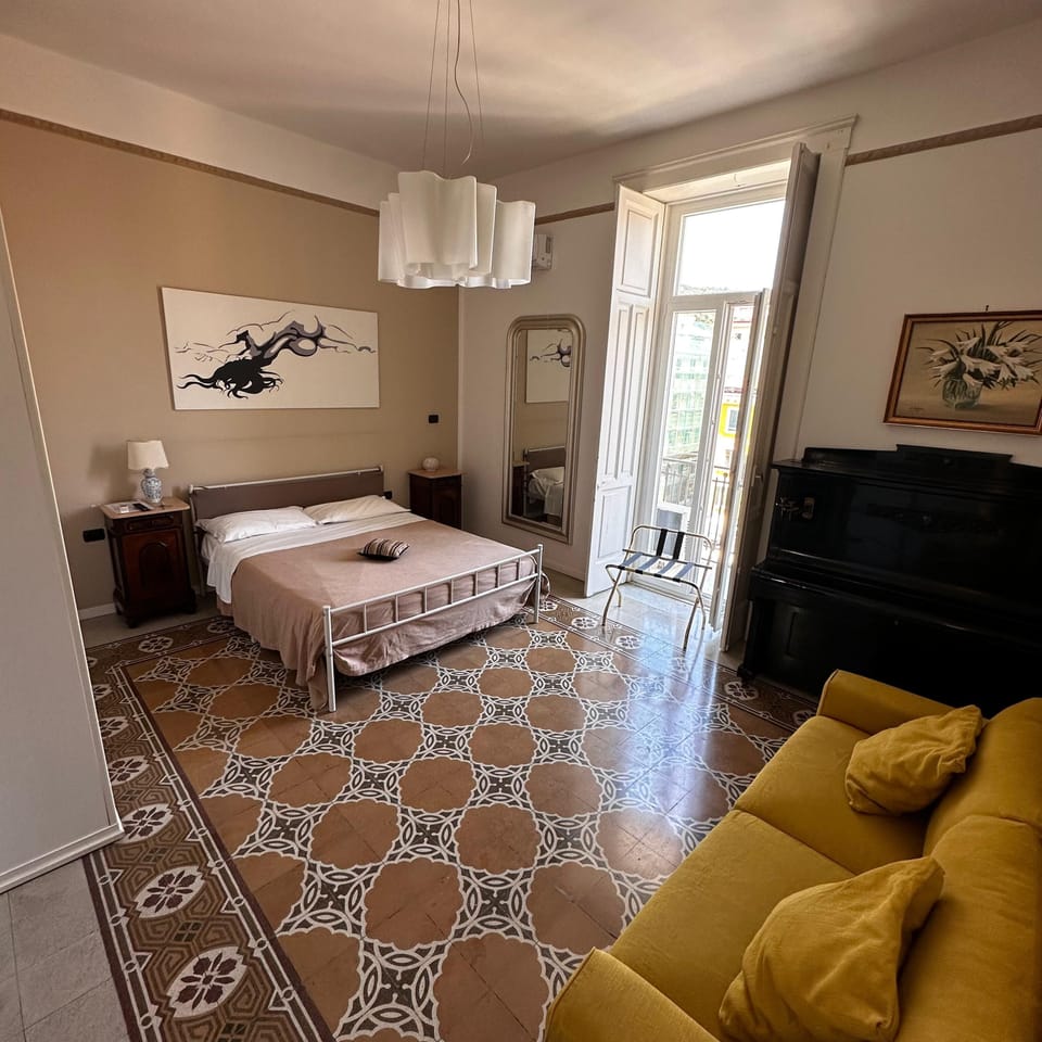 Comfort Double Room, 1 Queen Bed, Non Smoking | Hypo-allergenic bedding, free WiFi, bed sheets