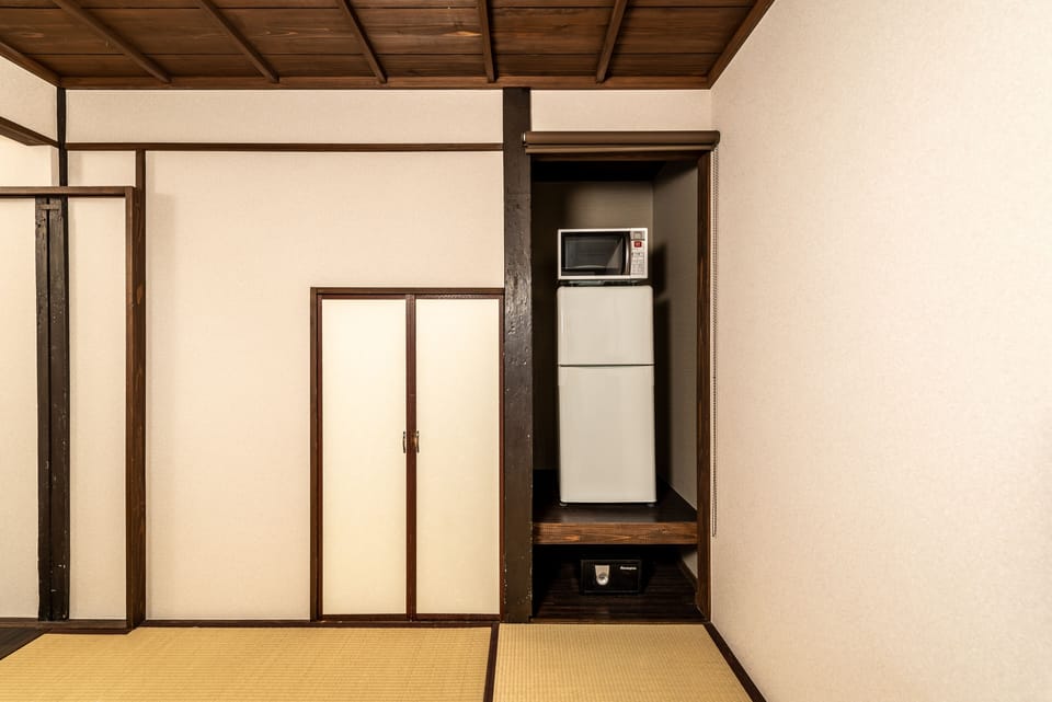 Holiday Rentals | 2 bedrooms, premium bedding, down comforters, in-room safe