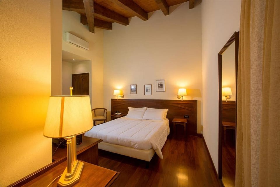 Minibar, in-room safe, desk, soundproofing