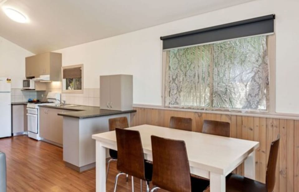 Superior 2 Bedroom Poolside Cabin | In-room dining