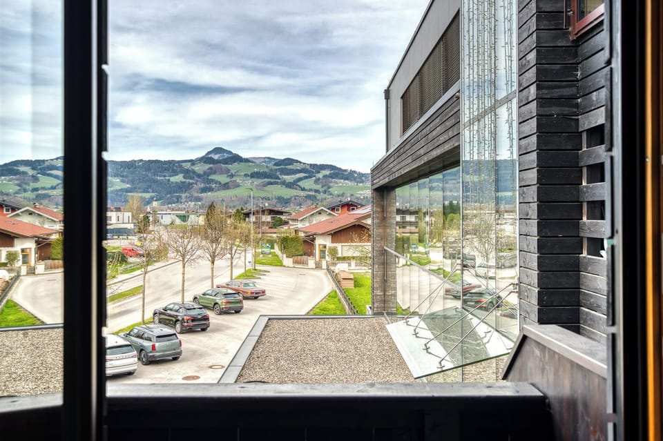 Family Room, Balcony | City view