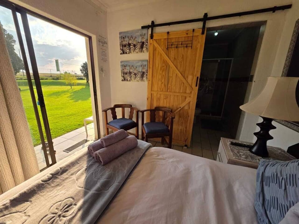 Luxury Double Room | Premium bedding, laptop workspace, soundproofing, iron/ironing board