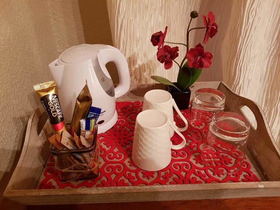 Standard Double Room | Coffee and/or coffee maker